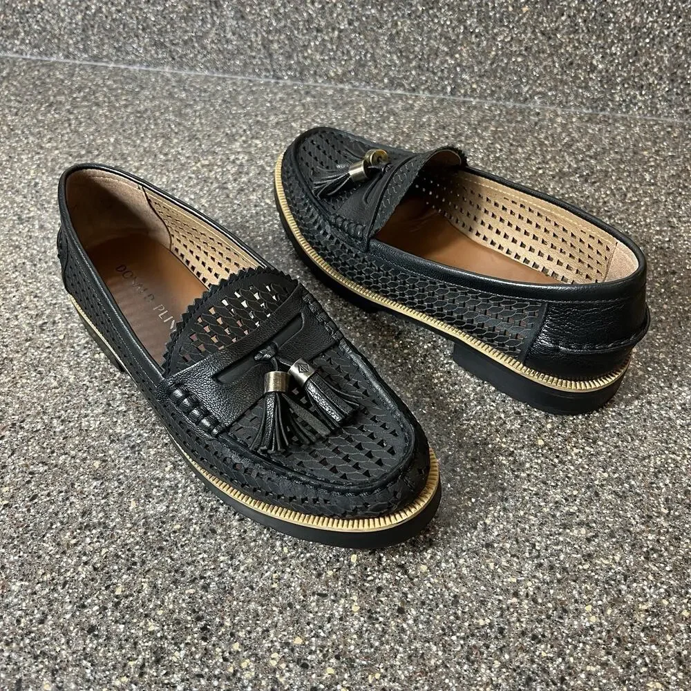 Donald Pliner Womens 7M Black Leather Flats Comfort Casual Tasseled Cut Out Shoe